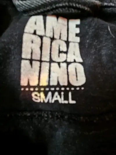 Chaqueta de mezclilla negra con cinturones ajustables - miniatura 5