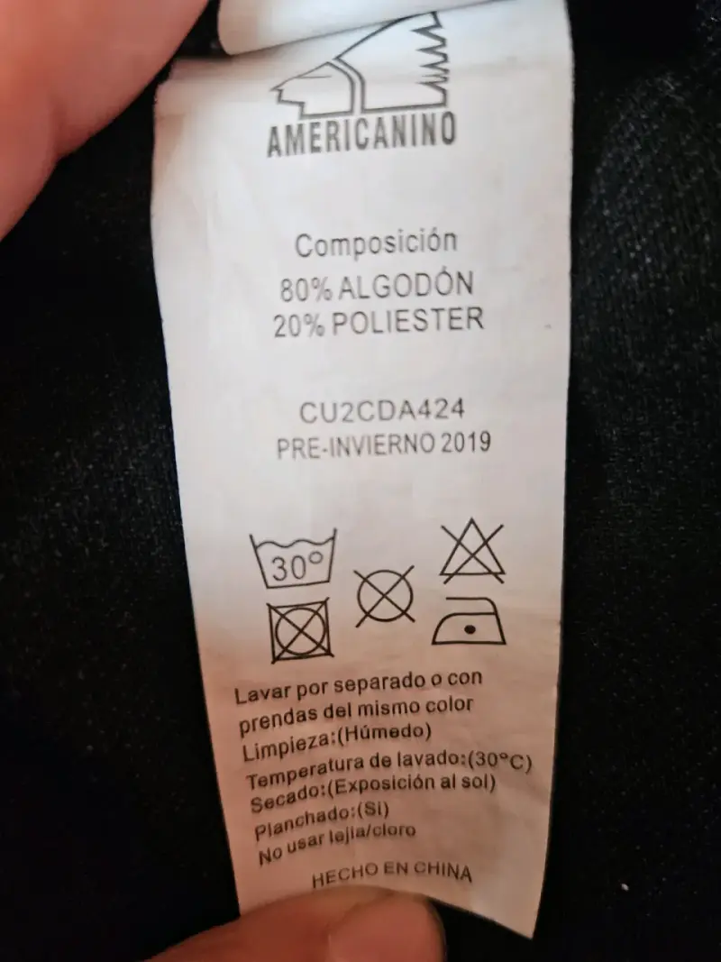 Chaqueta de mezclilla negra con cinturones ajustables - 6