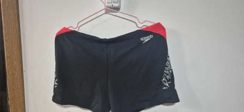 Short de baño Speedo negro y rojo para hombre - 1