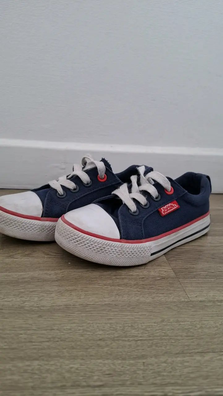 Zapatillas de lona azul para niños
