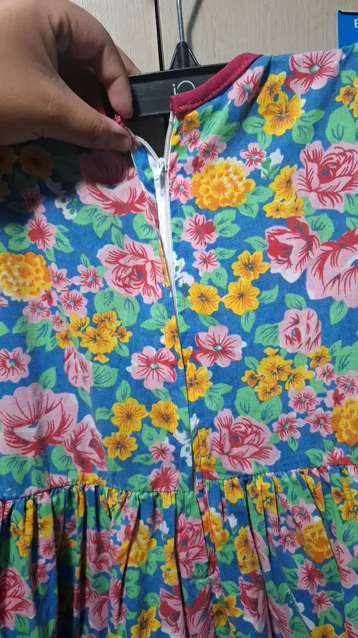 Vestido infantil floral con encaje - 2