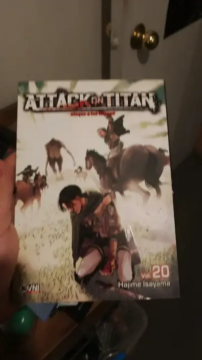 Attack on Titan Vol. 20 y 28 - miniatura 2