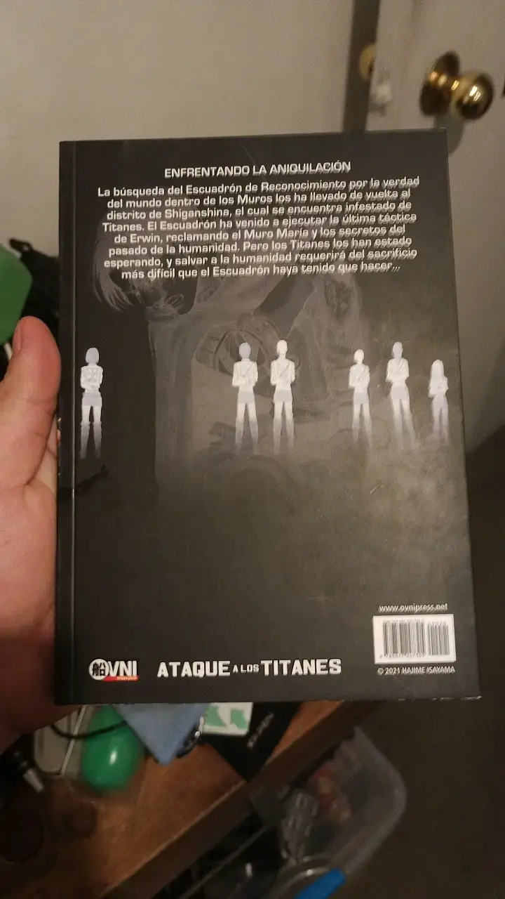 Attack on Titan Vol. 20 y 28 - 3