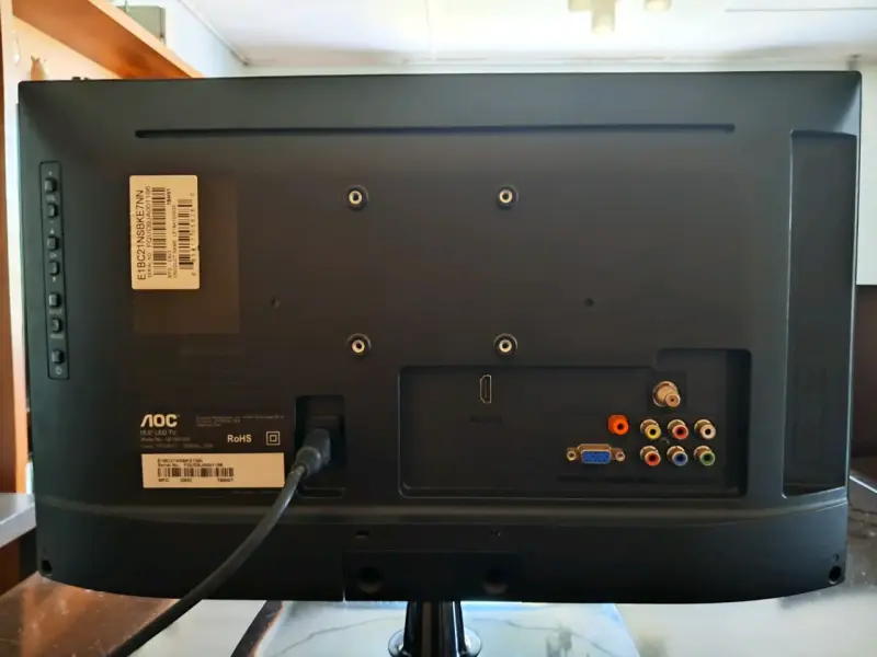 Monitor AOC de 19 pulgadas con pantalla LED - 2