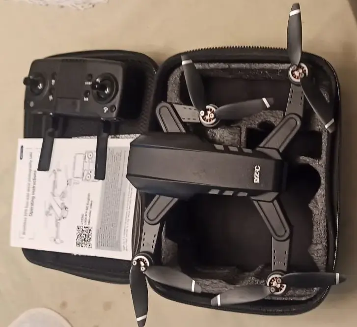 Drone plegable con control remoto y estuche