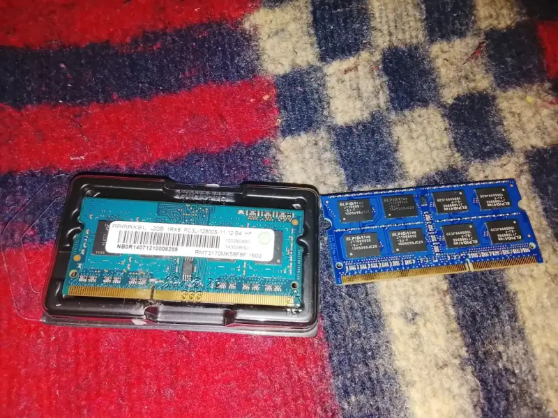 Memorias RAM 2GB Ramaxel y Elpida para laptop