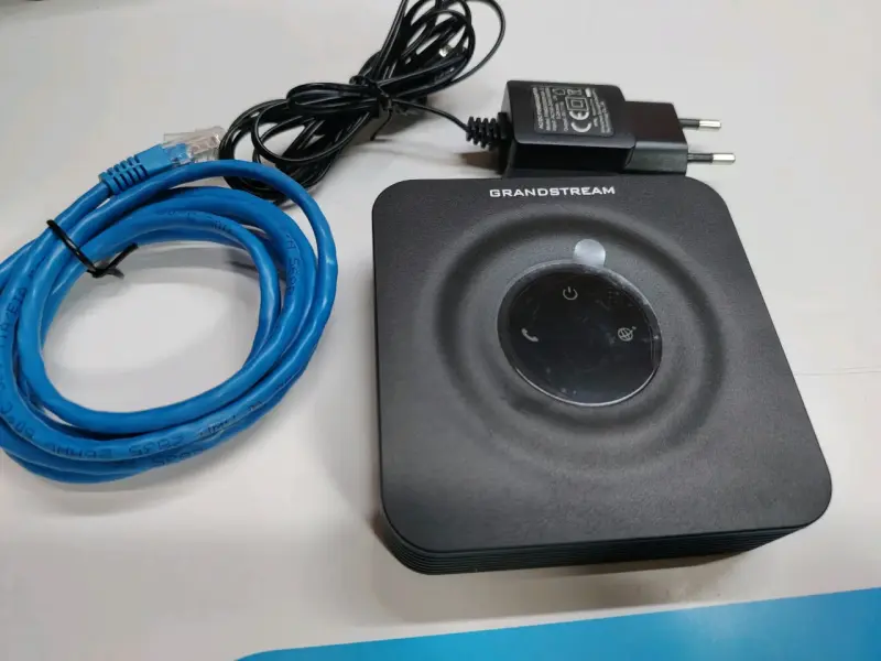 Adaptador VoIP Grandstream HT801 con cable Ethernet - 4