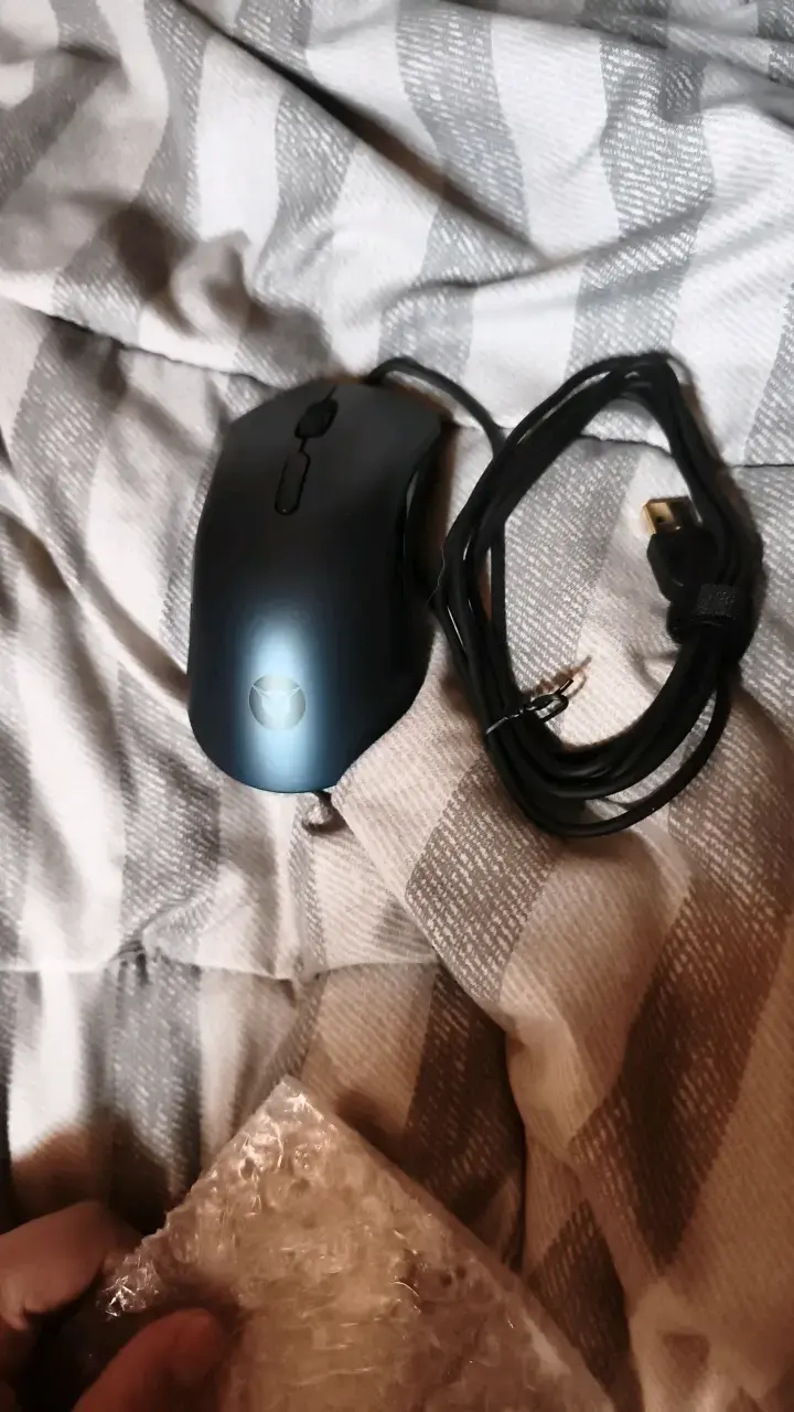 Mouse gaming Lenovo con cable USB - 1