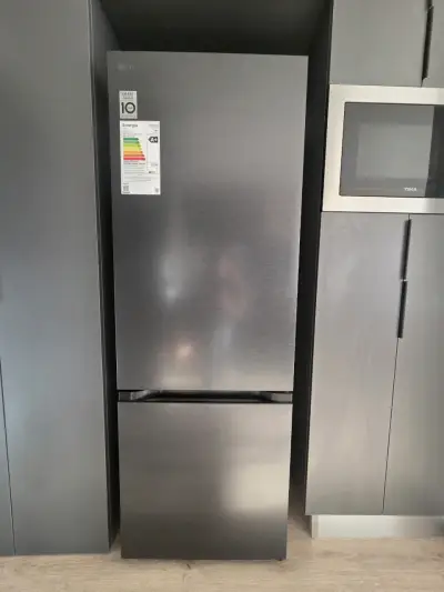 Refrigerador LG con Compresor Inverter A+ - miniatura 3