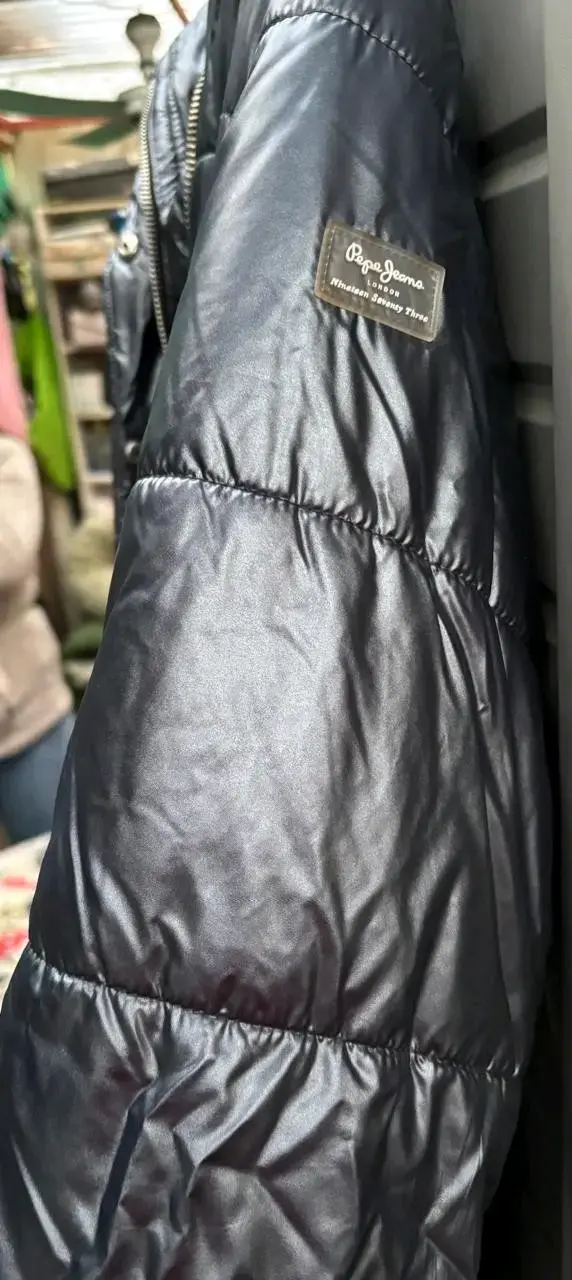 Abrigo de plumas negro Pepe Jeans para invierno - 3
