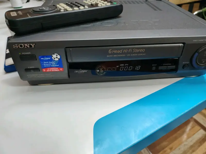 Reproductor VHS Sony 6 Head Hi-Fi Stereo - 2