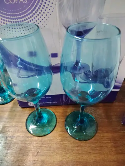 Set de 12 copas y vasos de vidrio azul - miniatura 1