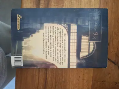 Libro Harry Potter y la piedra filosofal de J.K. Rowling - miniatura 2