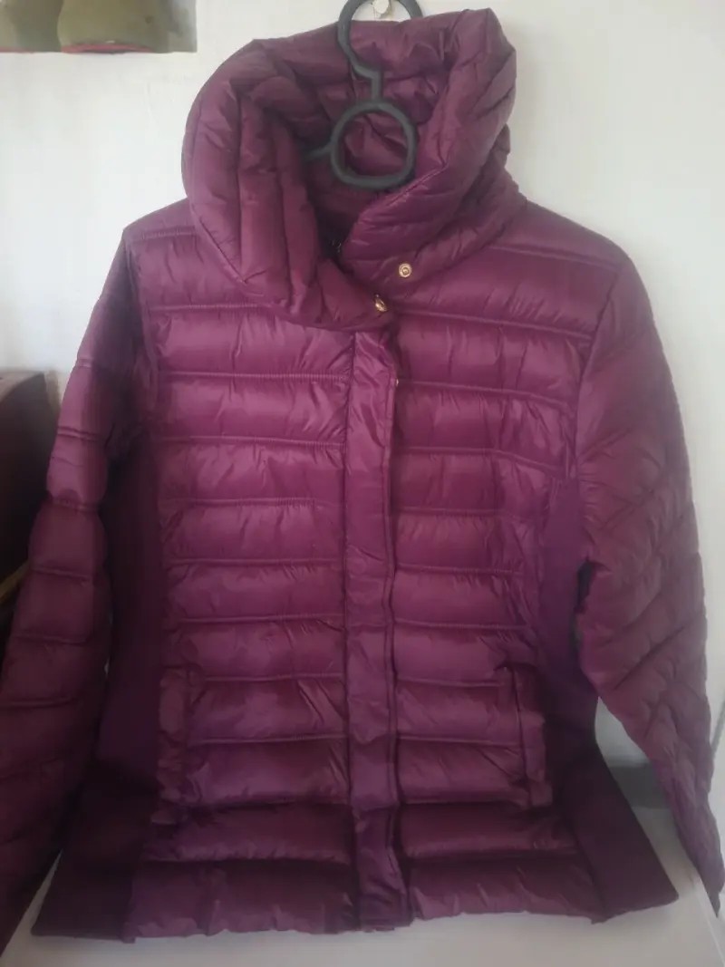 Chaqueta acolchada morada para mujer - 2