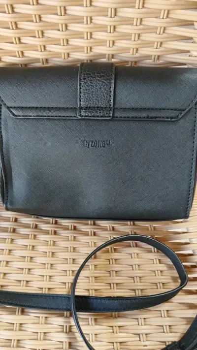 Cartera cruzada negra elegante para mujer - miniatura 3
