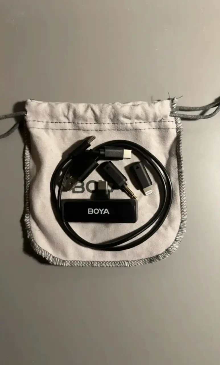 Micrófono inalámbrico Boya con accesorios - 5