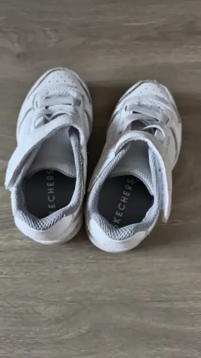 Zapatillas blancas para niños Skechers con velcro - miniatura 1