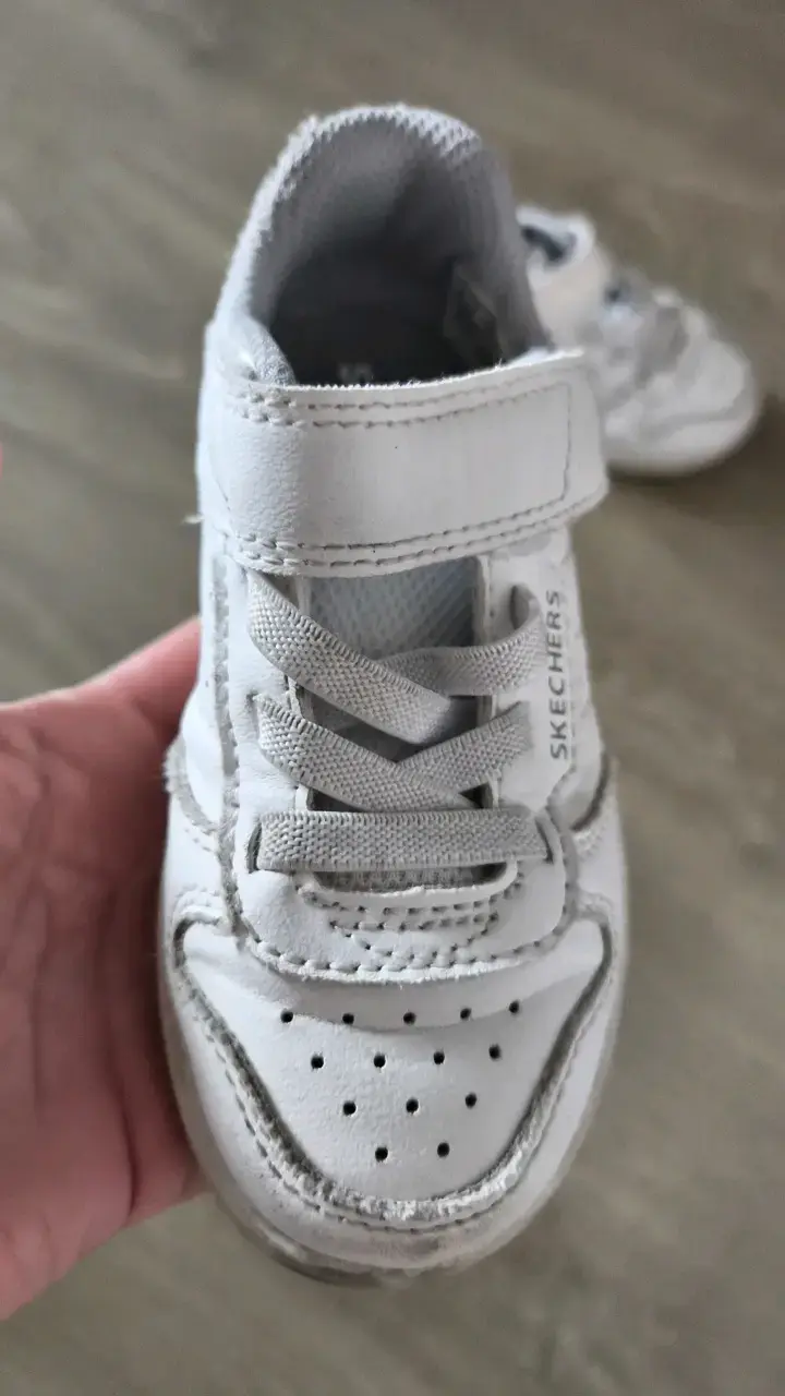 Zapatillas blancas para niños Skechers con velcro - 3