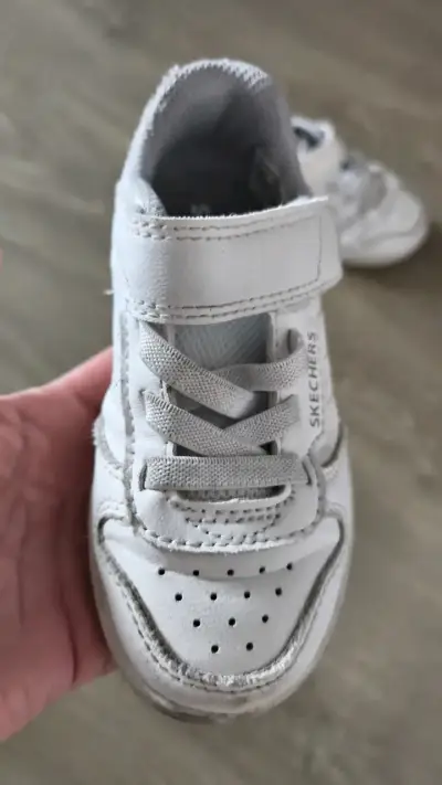 Zapatillas blancas para niños Skechers con velcro - miniatura 3