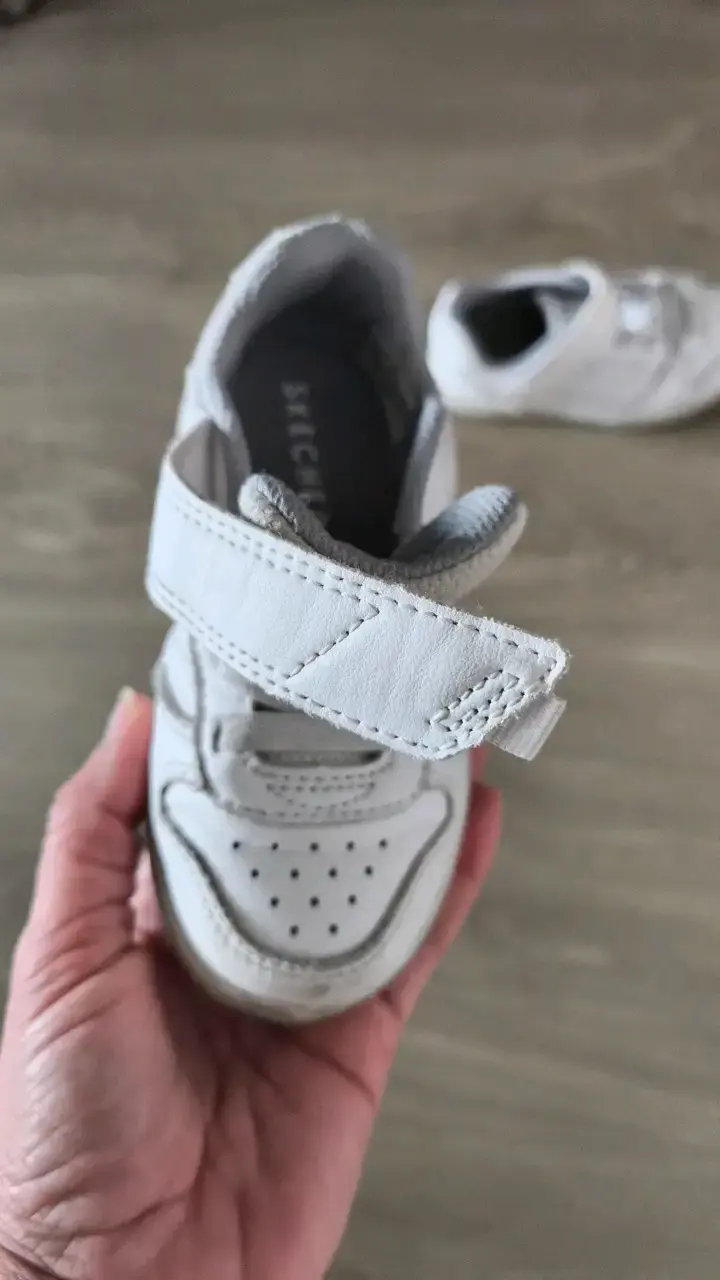 Zapatillas blancas para niños Skechers con velcro - 6