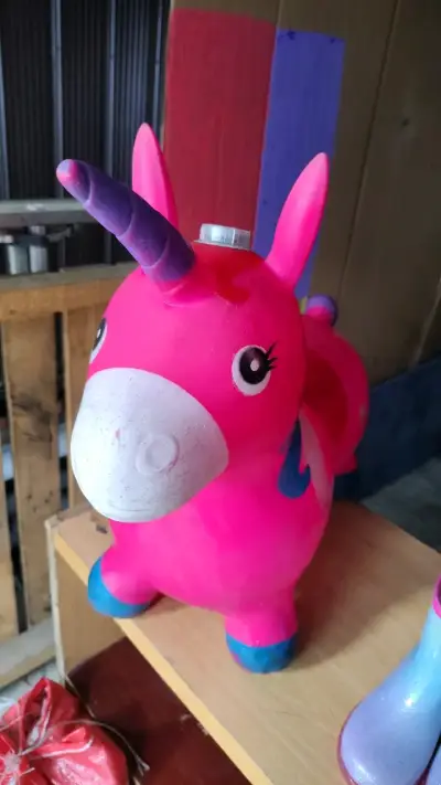 Juguete inflable unicornio rosa para niños - miniatura 1