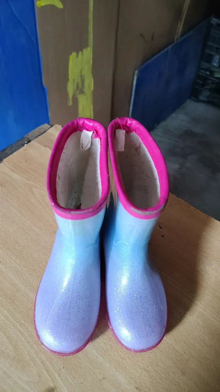Botas de lluvia infantiles con diseño brillante - 2