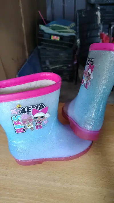 Botas de lluvia infantiles con diseño brillante - miniatura 3