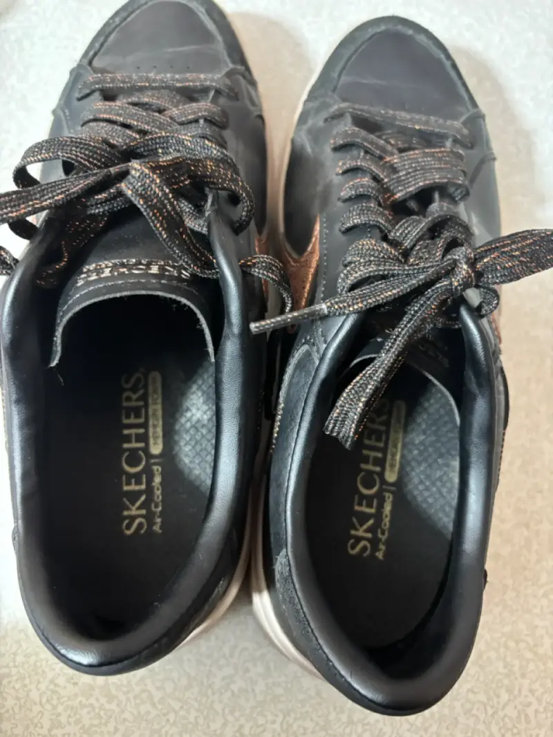 Zapatillas negras Skechers para mujer - 5