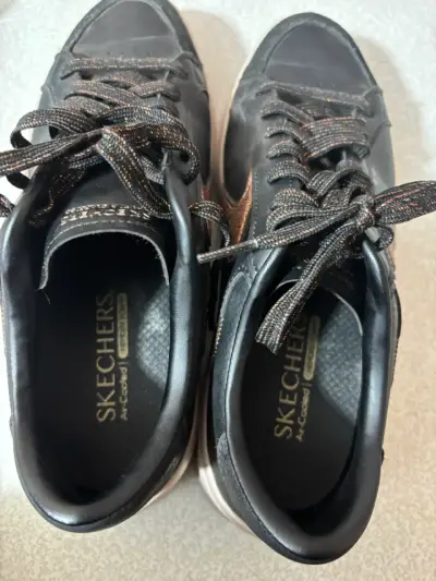 Zapatillas negras Skechers para mujer - miniatura 5