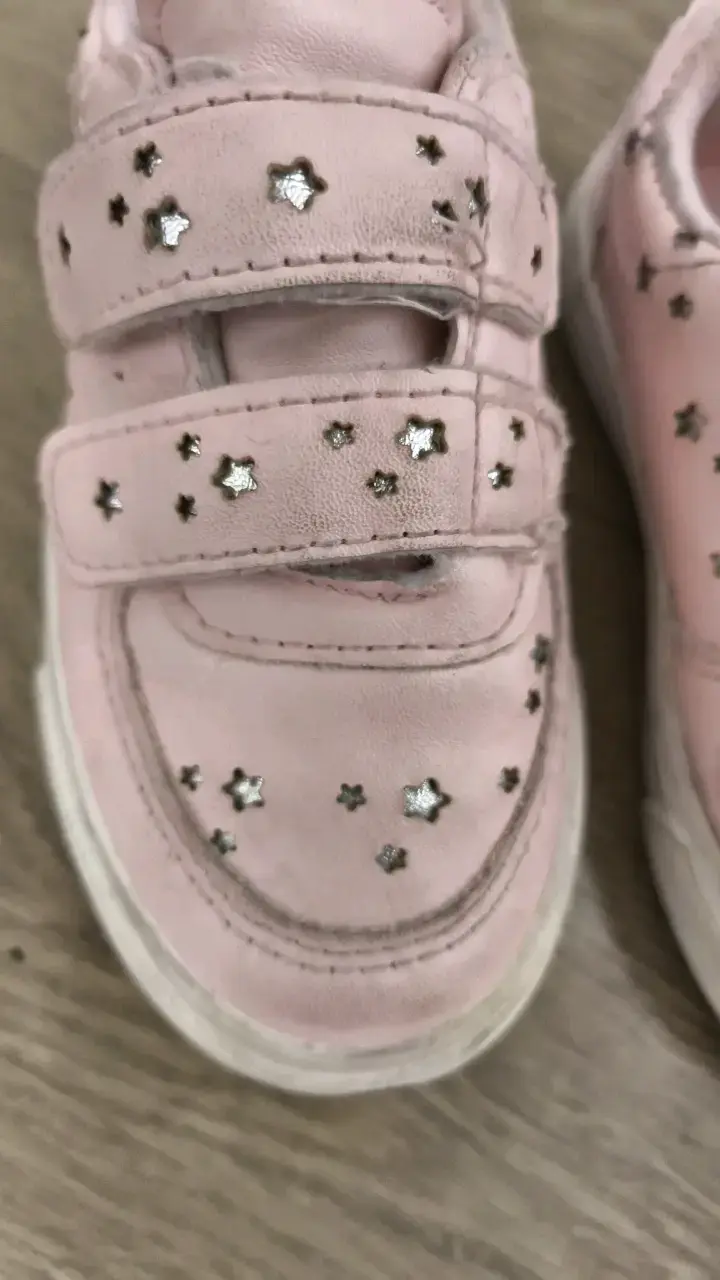 Zapatillas rosadas para niña con estrellas - 5