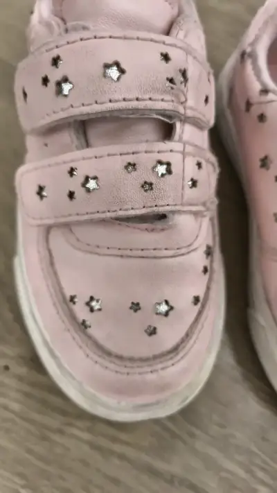Zapatillas rosadas para niña con estrellas - miniatura 5