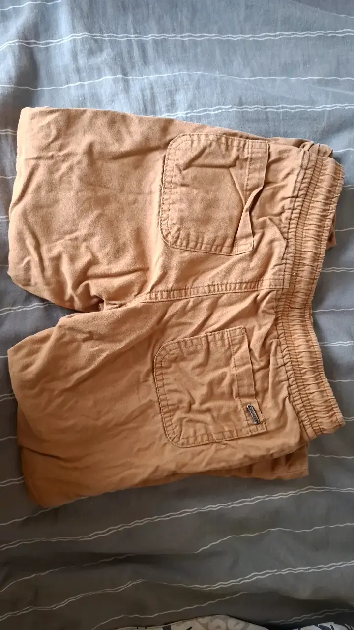 Pantalones jogger color camel para hombre - 2