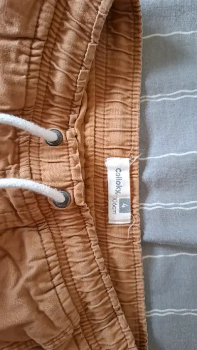Pantalones jogger color camel para hombre - miniatura 3