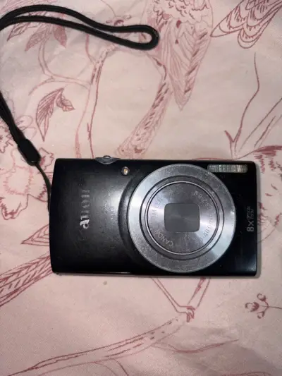 Cámara digital Canon con cargador y funda - miniatura 2