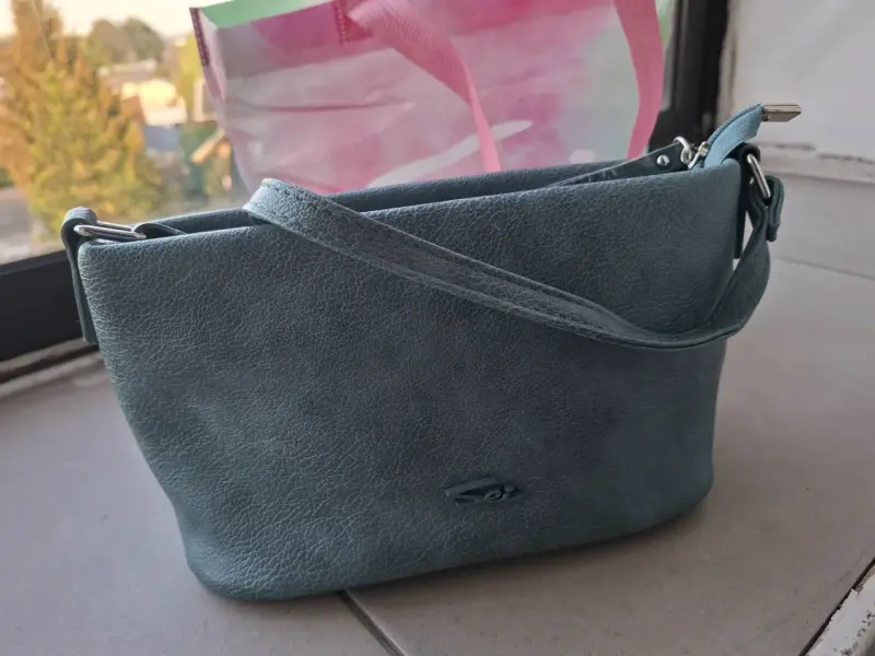 Cartera de cuero azul con correa ajustable SEI - 1