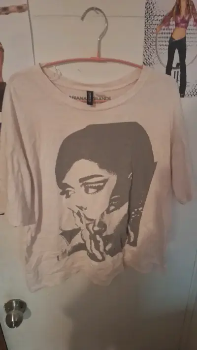 Polera Ariana Grande H&M Divided - miniatura 1