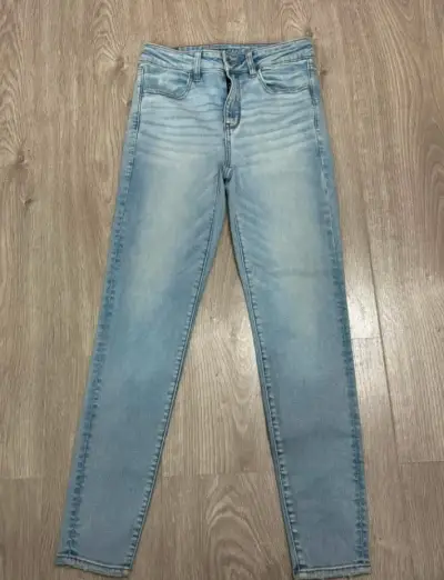 Jeans american Eangle azul claro para mujer - miniatura 1