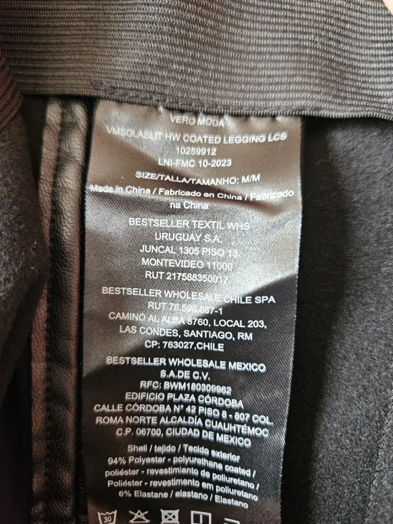 Pantalones de cuero sintético negros para mujer - 6