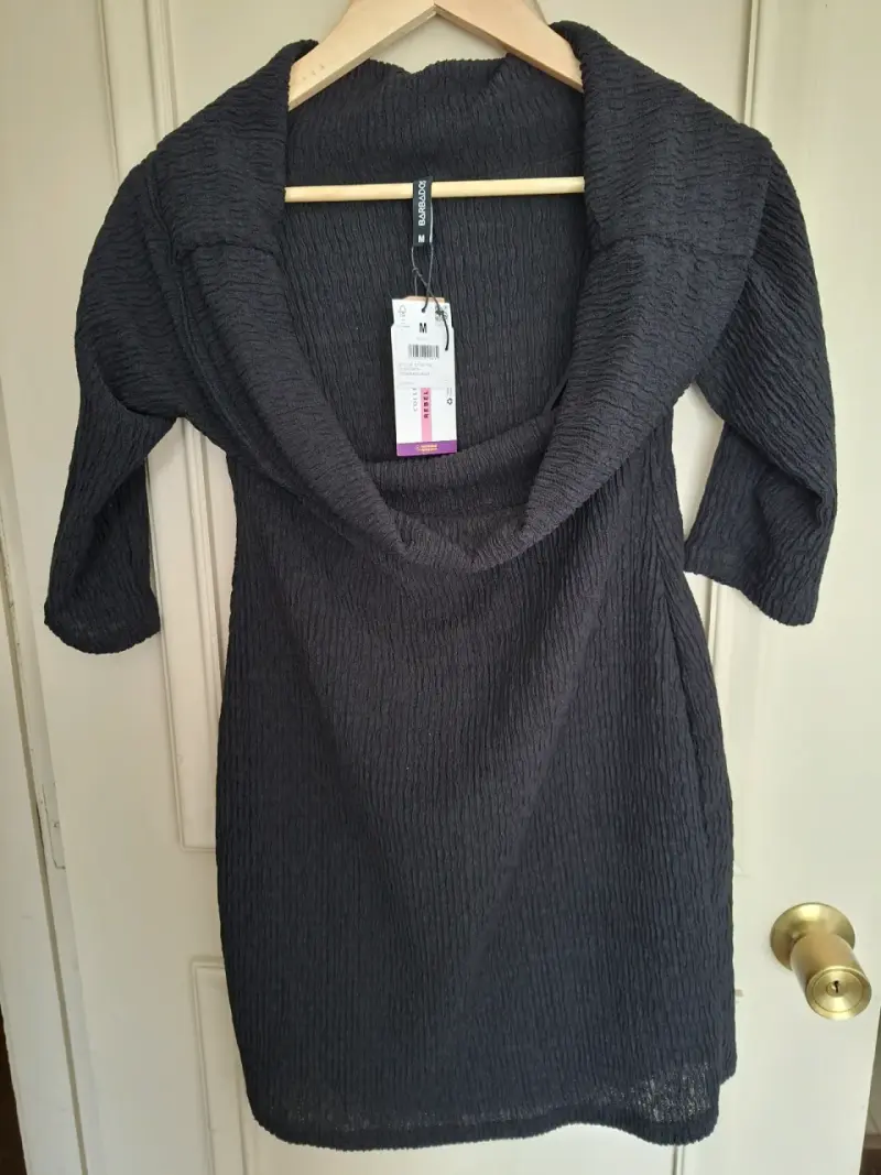 Vestido negro de manga larga talla M