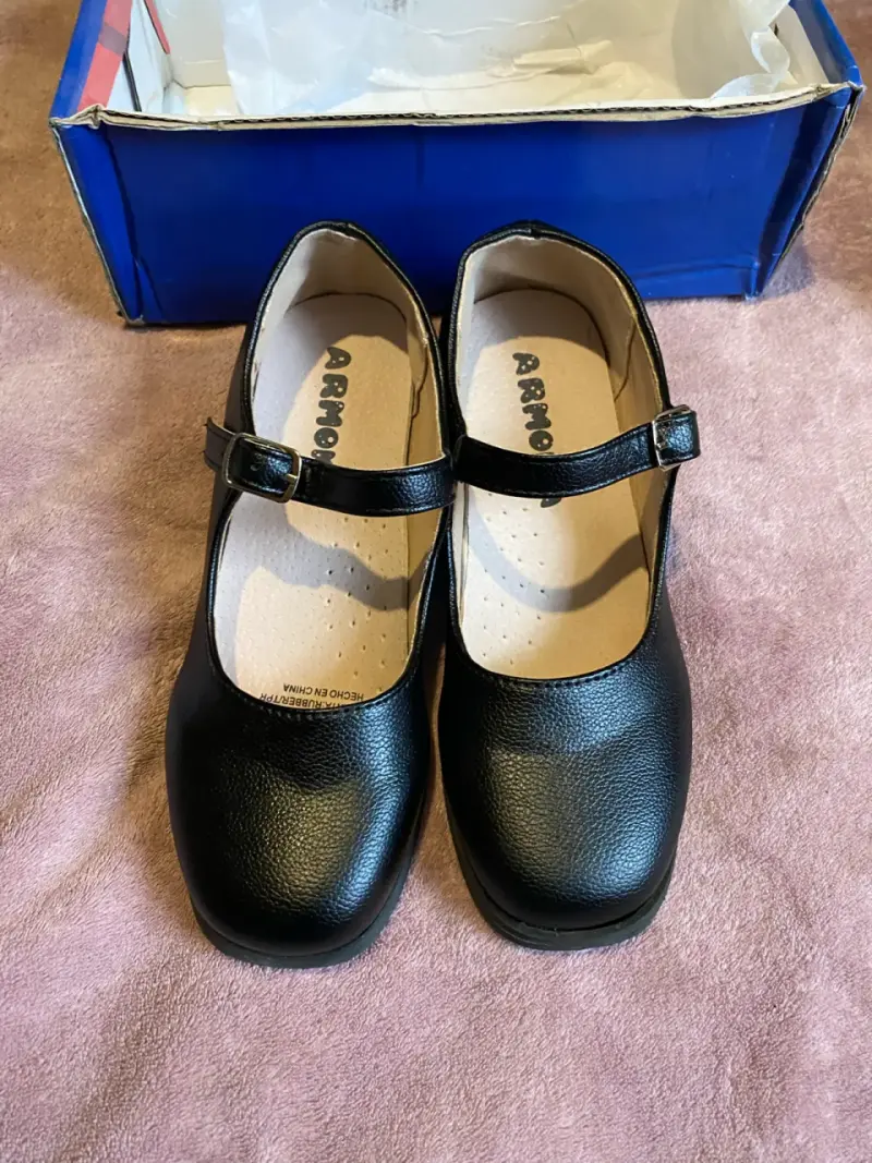 Zapatos de cueca niña N•31 - 1