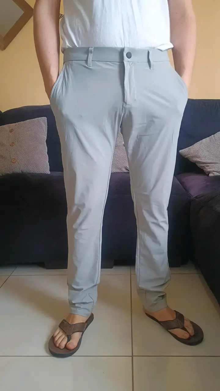 Pantalones grises de hombre casuales - 1