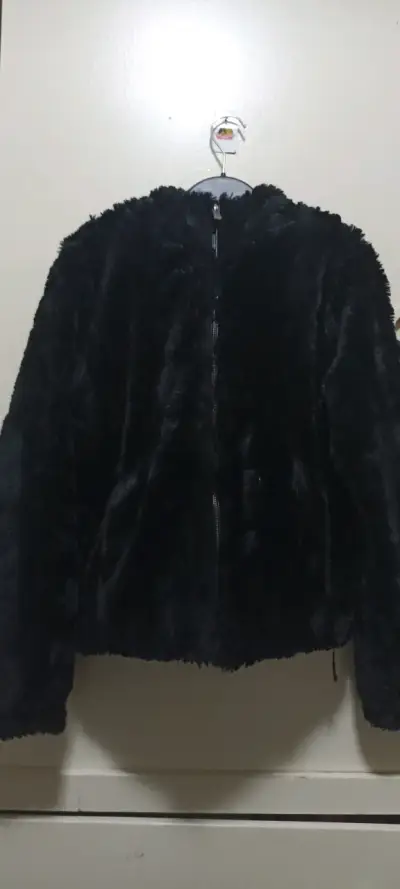 Chaqueta de Peluche Negra para Mujer - miniatura 1