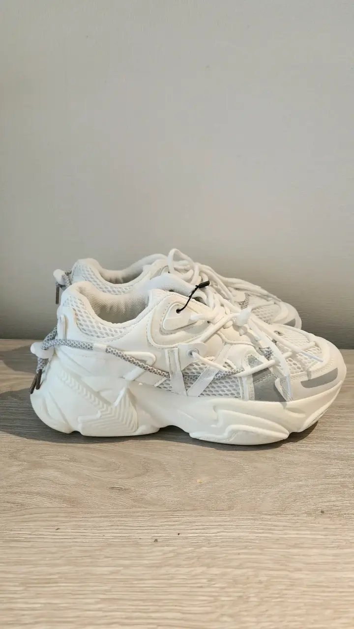 Zapatillas  Blancas Talla 36 Nuevas