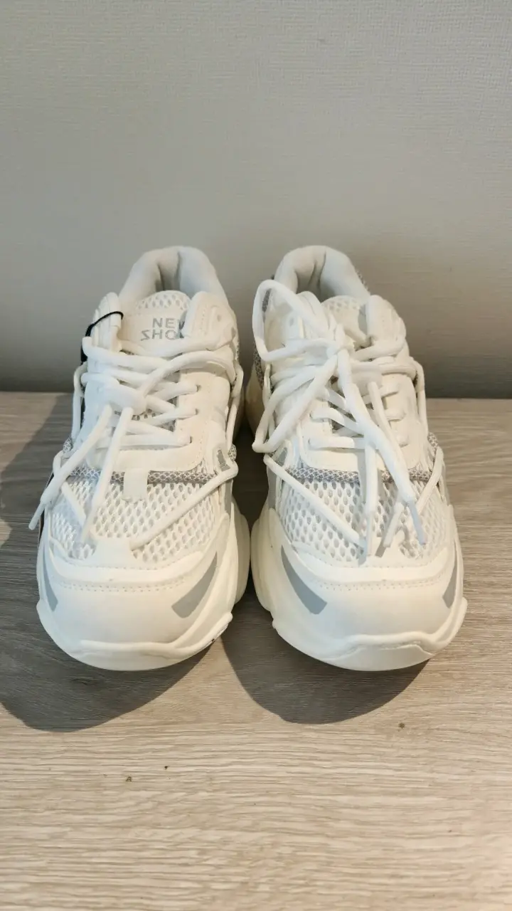 Zapatillas Blancas Talla 36 Nuevas - 2