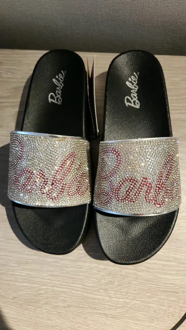Sandalias Barbie Negras con Pedrería Talla 36 Nuev