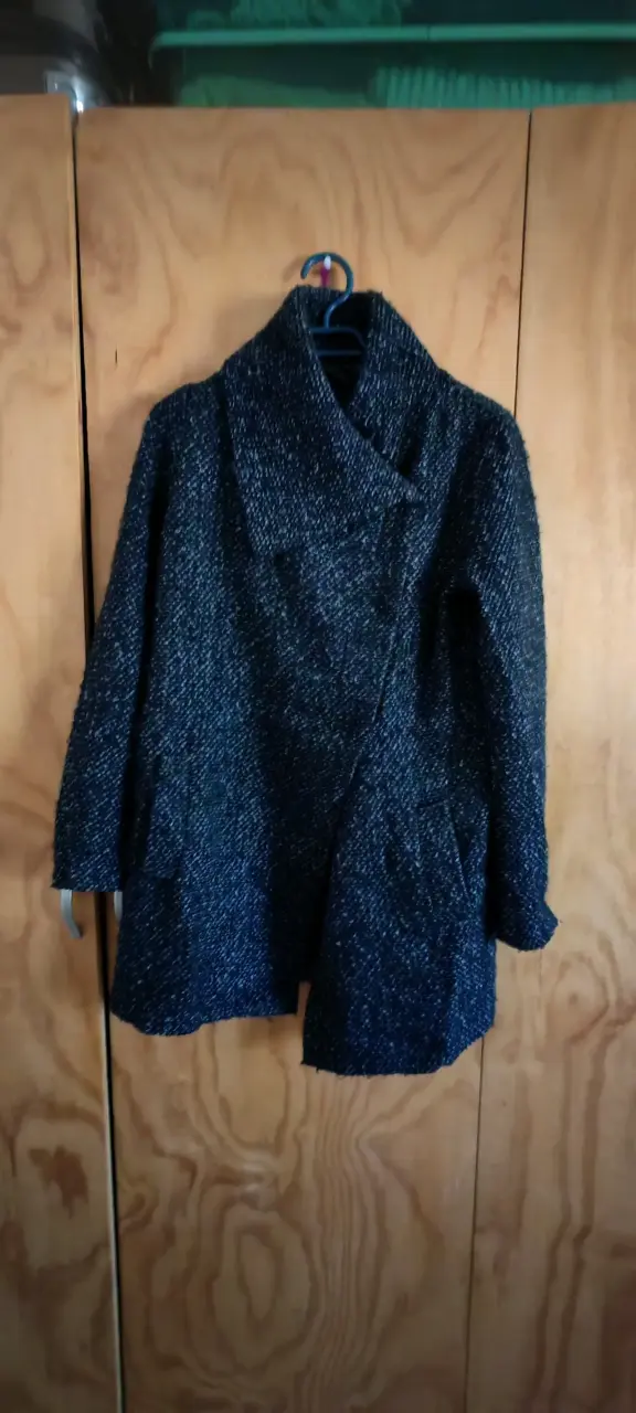 Abrigo de lana azul oscuro para mujer