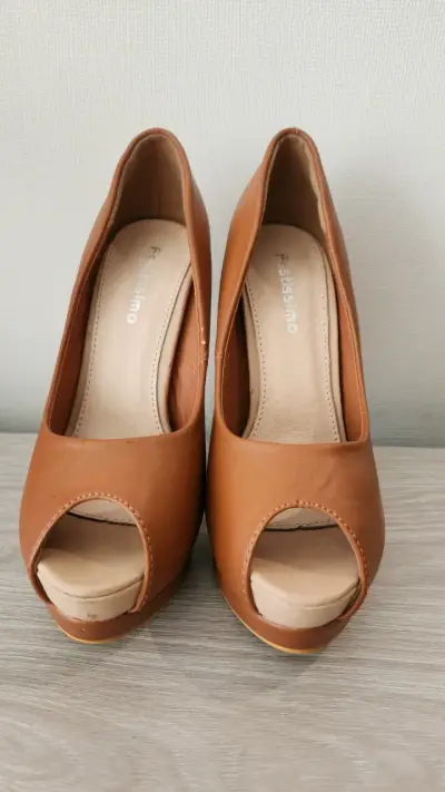 Zapatos de Tacón Alto Peep Toe Color Marrón - miniatura 3