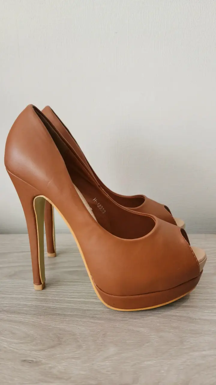 Zapatos de Tacón Alto Peep Toe Color Marrón - 4