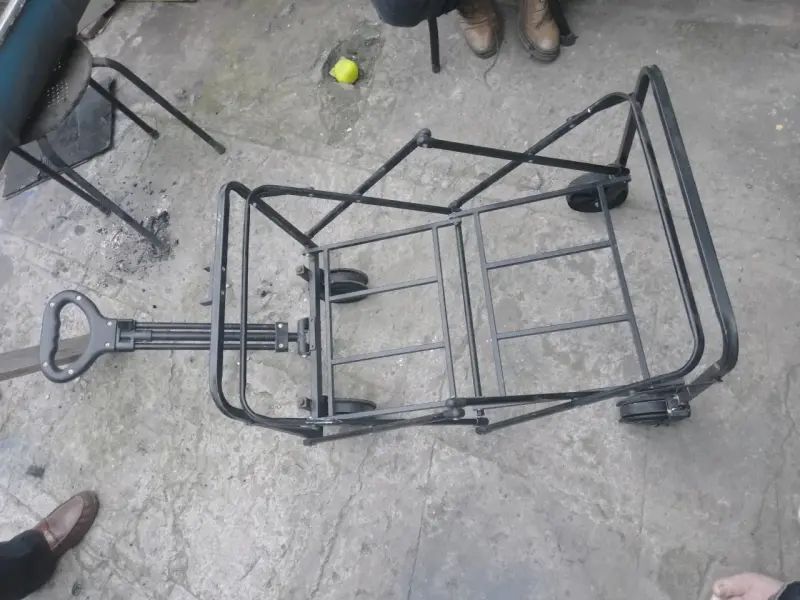 Carro de carga plegable de metal negro - 2