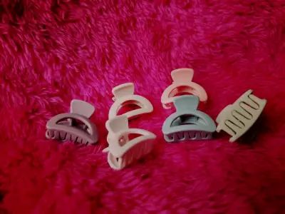 Set de brillos labiales y perfumes variados - miniatura 6